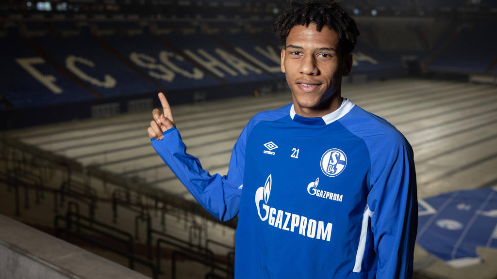 Tras jugar cedido en el Schalke, Todibo jugará en Portugal.