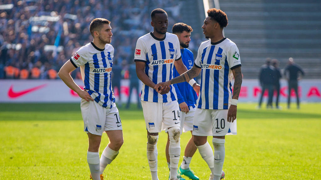 Dodi Lukebakio (Mitte) soll Hertha BSC verlassen