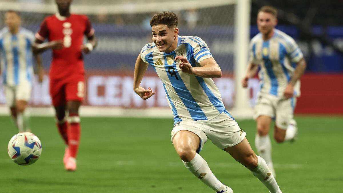 Argentinien-Star Julian Alvarez fährt nach Paris