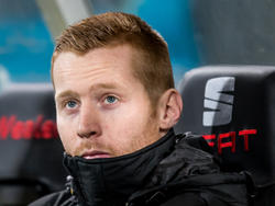 Mike van Duinen zit in het bekerduel met Feyenoord voor het eerst op de bank bij Roda JC, dat hem de rest van het seizoen huurt van Fortuna Düsseldorf. (03-02-2016)