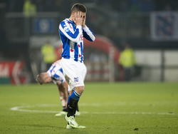 Jukka Raitala kan wel door de grond zakken nadat sc Heerenveen in de Eredivisie verliest van Heracles Almelo. (29-11-2014)
