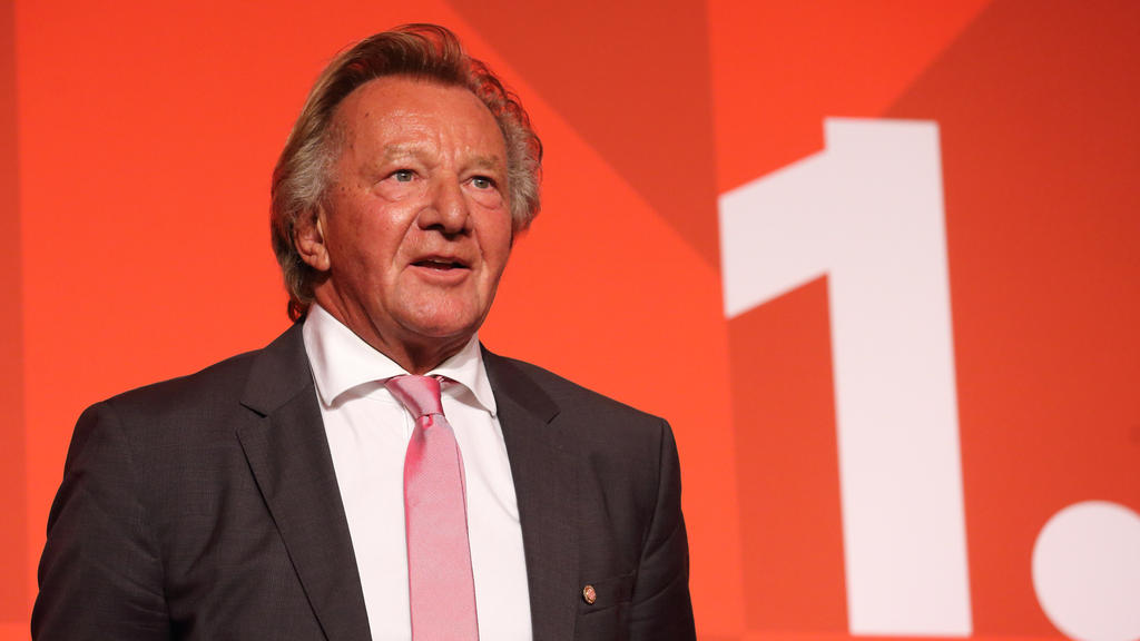 Blickt besorgt auf Mainz 05: Ehrenpräsident Harald Strutz Blickt besorgt auf Mainz 05: Ehrenpräsident Harald Strutz