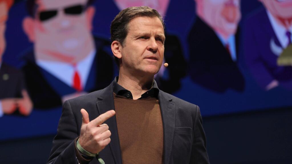 Bierhoff knallhart: "Kein Mitleid" mit den heutigen Profis