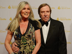 Günther Netzer mit Frau Elvira beim Ball des Sports