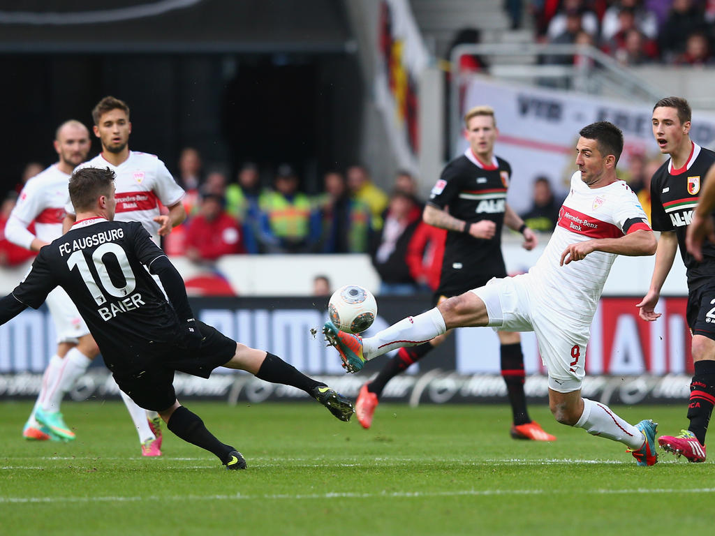 Vedad Ibišević (r.) flog gegen Augsburg vom Platz Vedad Ibišević (r.) flog gegen Augsburg vom Platz
