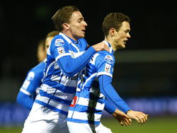 Ben Rienstra (l.) viert samen met Thomas Lam de 0-1 tegen SC Cambuur. (20-12-2014)