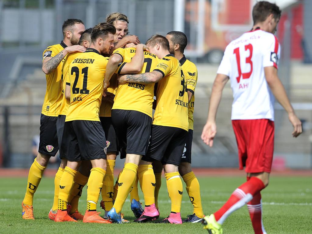 Fünfmal hatte Dynamo Dresden in Köln Grund zum Jubeln. (12.9.2015)