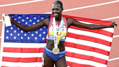 Die US-Amerikanerin Athing Mu holt Gold über 800 m