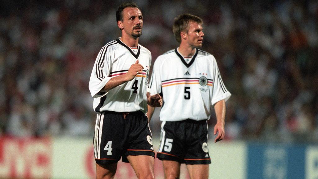 Sehen die Entwicklung beim BVB kritisch: Jürgen Kohler (l.) und Thomas Helmer Sehen die Entwicklung beim BVB kritisch: Jürgen Kohler (l.) und Thomas Helmer