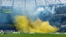 Fans von Eintracht Braunschweig zündeten beim Spiel in Hannover im November 2023