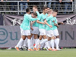 De Schapenkoppen verslaan VVV-Venlo zowel uit als thuis en bereiken de finale van de play-offs om promotie/degradatie. (11-05-2014)