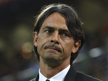 AC Milan-trainer Filippo Inzaghi trekt een moeilijk gezicht tijdens het competitieduel AC Milan - AS Roma. (09-05-2015)