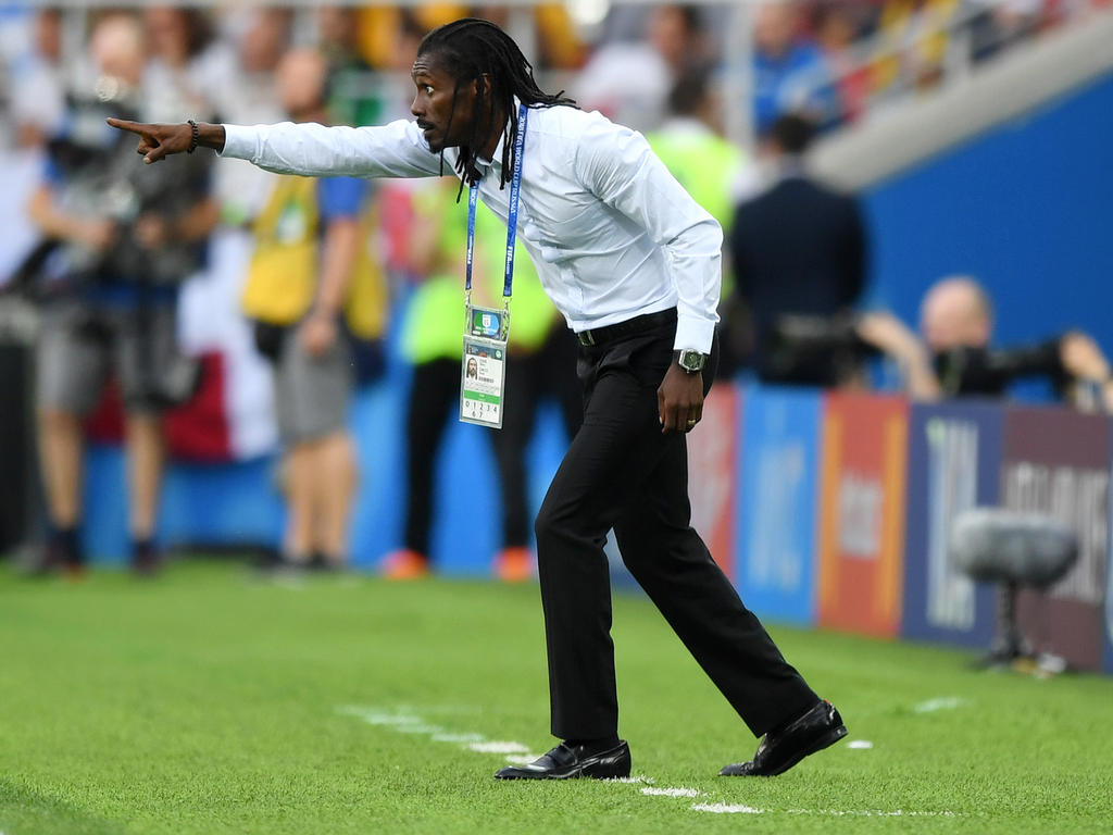 Coach Aliou Cissé und der Senegal gewannen ihr Auftaktspiel gegen Polen mit 2:1