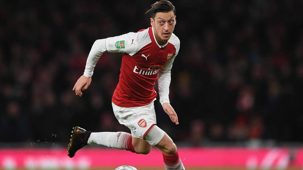 Mesut Özil reist mit dem FC Arsenal nach Asien