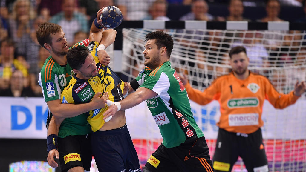 Evgeni Pevnov (r.) bleibt bei Hannover-Burgdorf Evgeni Pevnov (r.) bleibt bei Hannover-Burgdorf