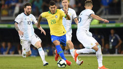 Firmino anotó el segundo tanto de Brasil contra Argentina.