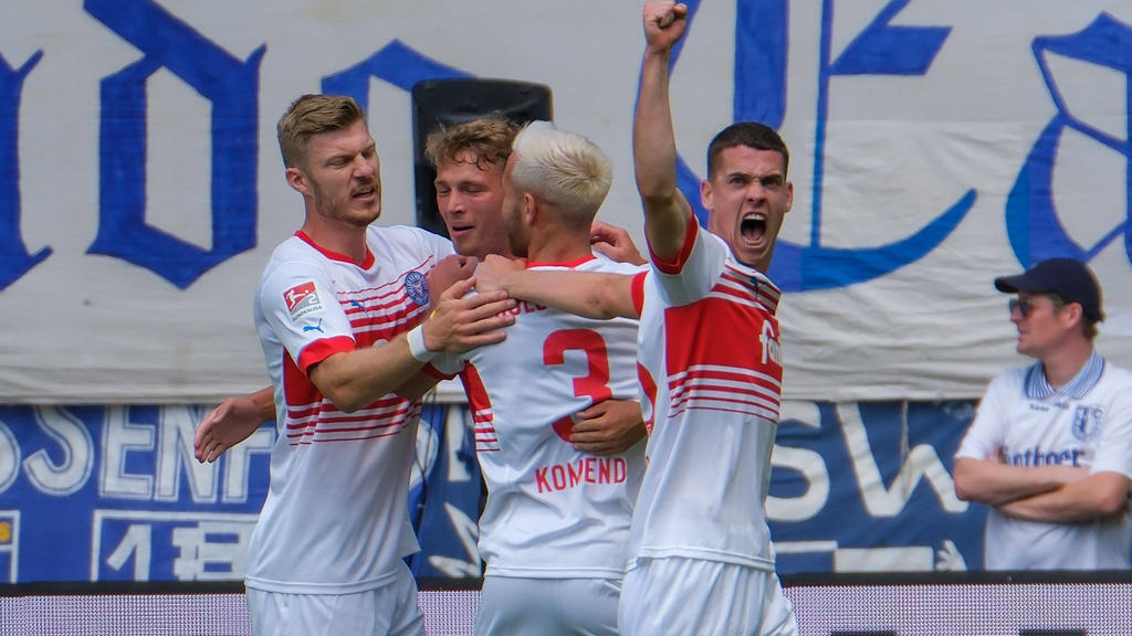 Erster Pflichtspielsieg für Holstein Kiel