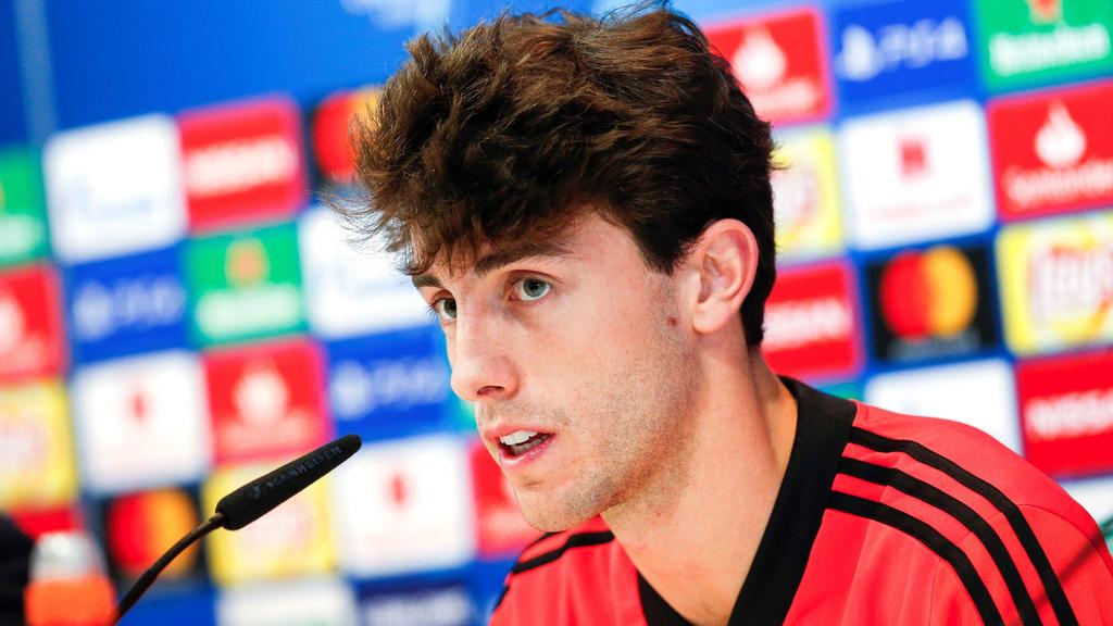 Álvaro Odriozola hat sich beim FC Bayern vorgestellt Álvaro Odriozola hat sich beim FC Bayern vorgestellt