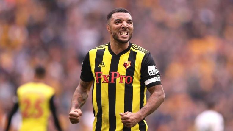 Watford-Kapitän Troy Deeney will seinen fünf Monate alten Sohn nicht gefährden Watford-Kapitän Troy Deeney will seinen fünf Monate alten Sohn nicht gefährden