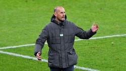 Heiko Herrlich und der FC Augsburg wollen gegen Bielefeld Punkte holen