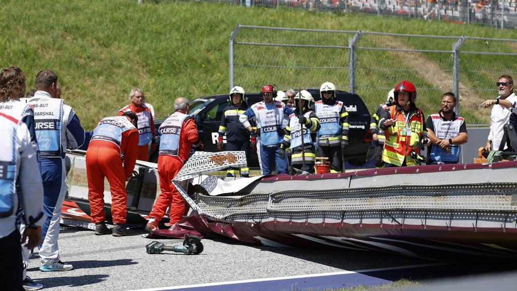 Aufräumarbeiten am Red-Bull-Ring. Aufräumarbeiten am Red-Bull-Ring.
