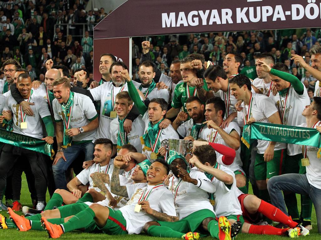 Fradi feiert die erfolgreiche Titelverteidigung im Magyar Kupa