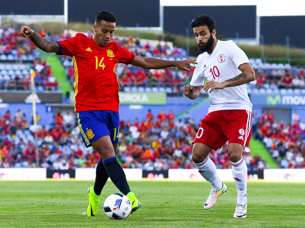 Thiago, que tuvo la mejor ocasión para España, ante Okriashvili. (Foto: Getty)