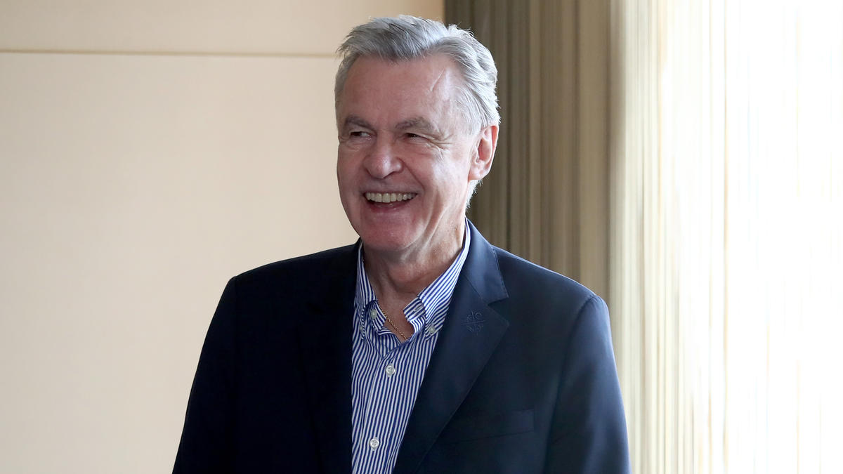 Ottmar Hitzfeld coachte sowohl den BVB als auch den FC Bayern jahrelang Ottmar Hitzfeld coachte sowohl den BVB als auch den FC Bayern jahrelang