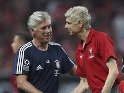 Carlo Ancelotti (l.) wird als Nachfolger von Arsène Wenger gehandelt
