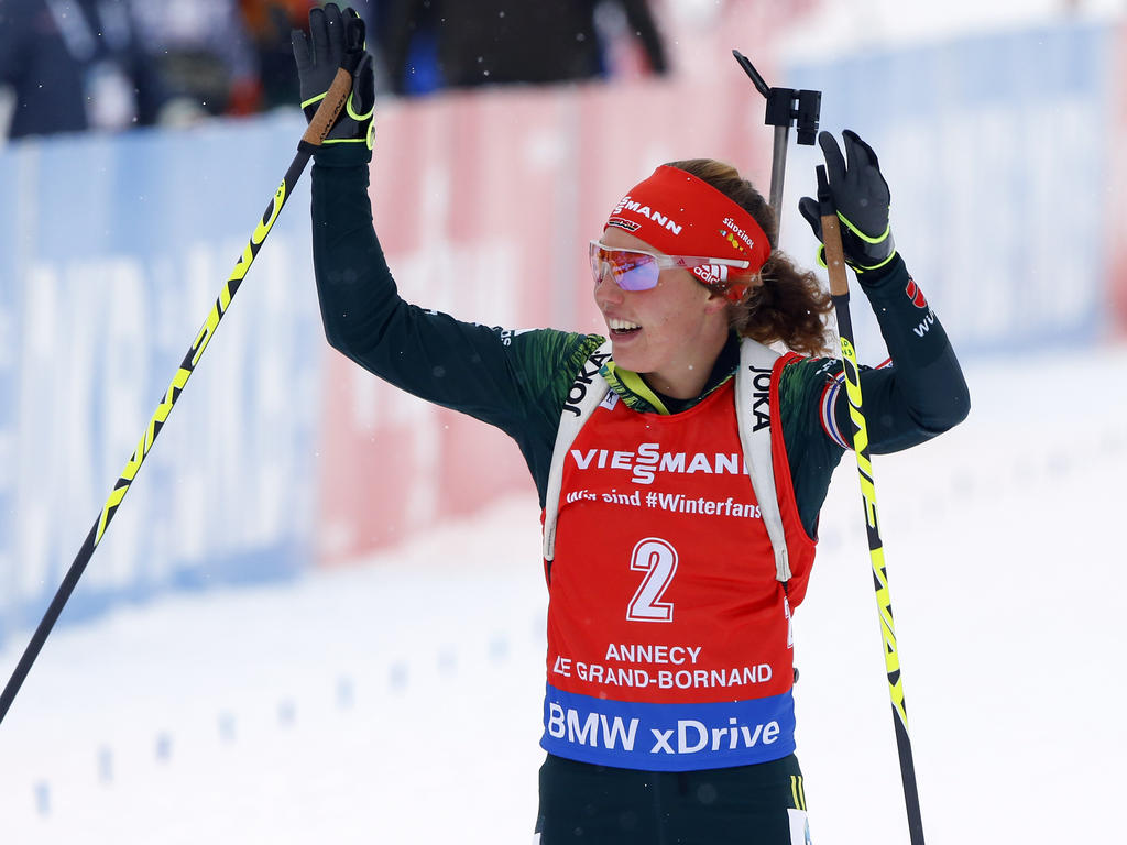 Laura Dahlmeier und die deutsche Biathlon-Staffel feierten den Sieg in Ruhpolding Laura Dahlmeier und die deutsche Biathlon-Staffel feierten den Sieg in Ruhpolding