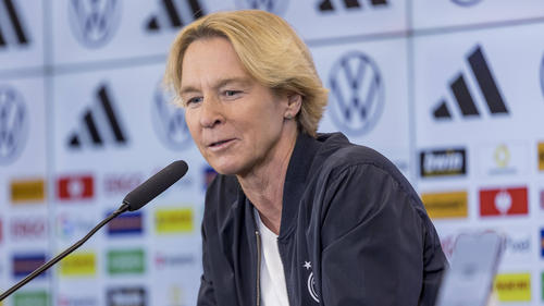Bundestrainerin Martina Voss-Tecklenburg hat ihren vorläufigen WM-Kader bekanntgegeben