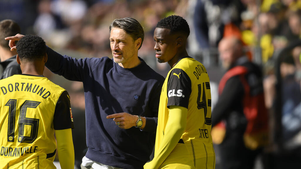 Jamie Gittens (r.) wird den BVB wohl verlassen Jamie Gittens (r.) wird den BVB wohl verlassen