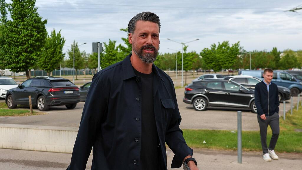 Sandro Wagner übernimmt den FC Augsburg Sandro Wagner übernimmt den FC Augsburg
