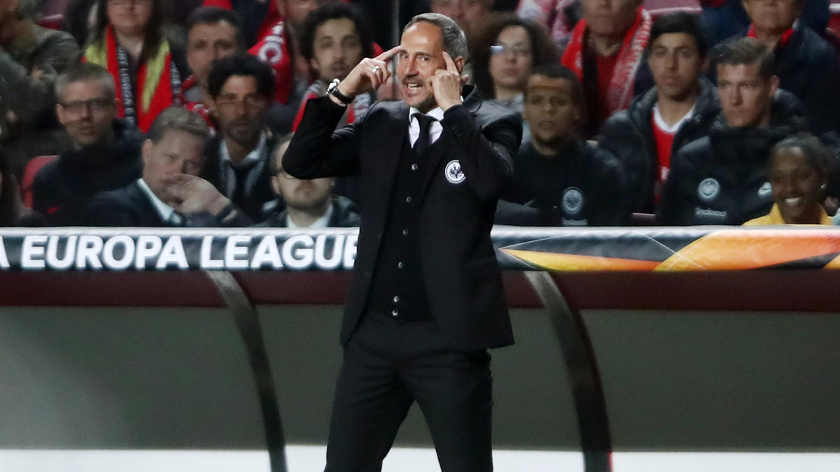 Adi Hütter glaubt an das Weiterkommen von Eintracht Frankfurt Adi Hütter glaubt an das Weiterkommen von Eintracht Frankfurt