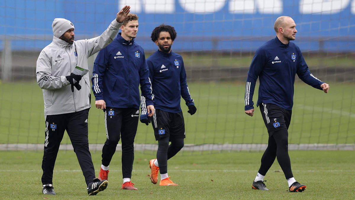 Daniel Thioune (l.) will mit seinem HSV zurück in die Erfolgsspur Daniel Thioune (l.) will mit seinem HSV zurück in die Erfolgsspur