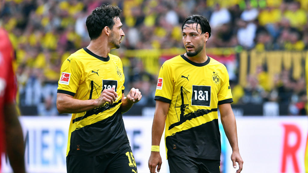 BVB-Star Ramy Bensebaini (rechts) laboriert an einer Prellung