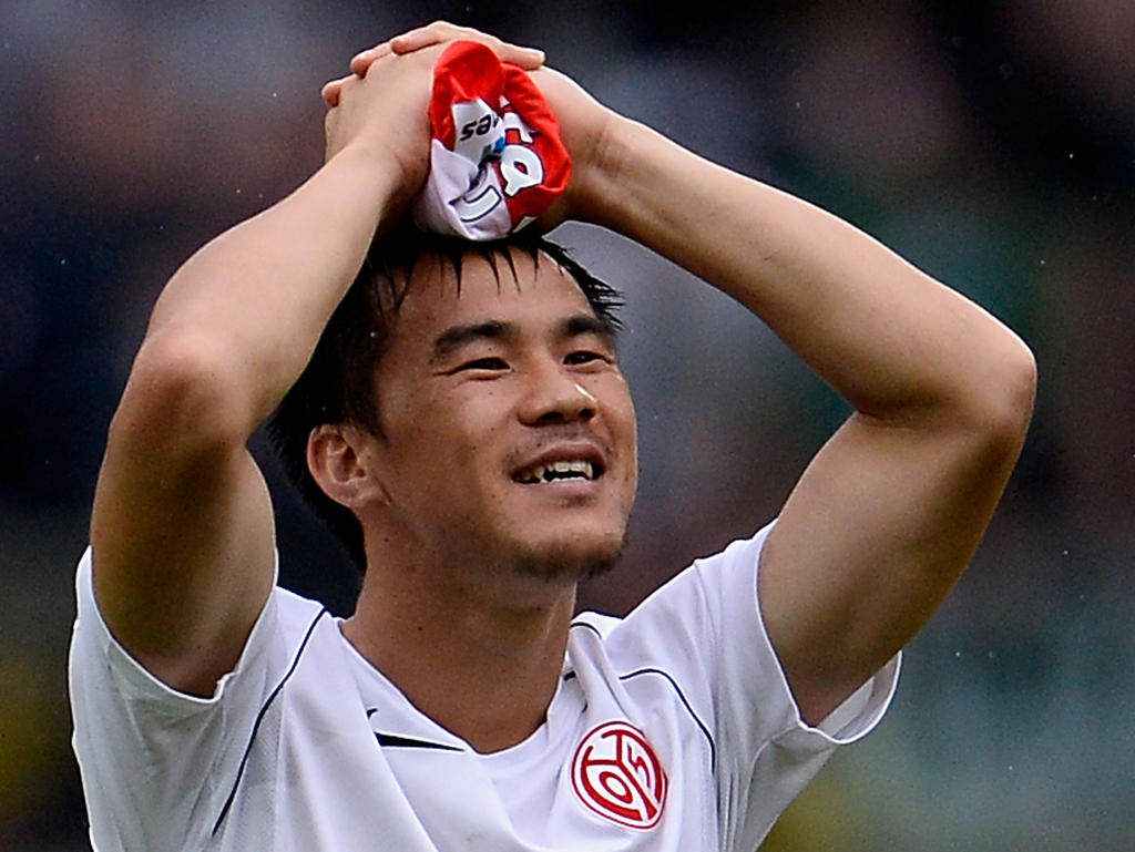 Shinji Okazaki hat allen Grund zum Feiern Shinji Okazaki hat allen Grund zum Feiern