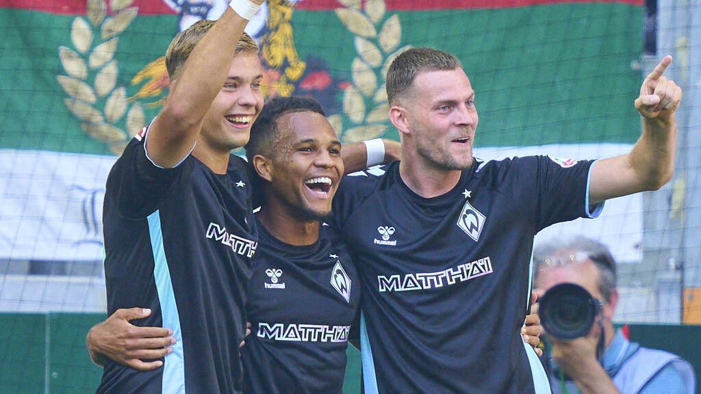 Felix Agu (M.) ist Stammspieler bei Werder Bremen Felix Agu (M.) ist Stammspieler bei Werder Bremen