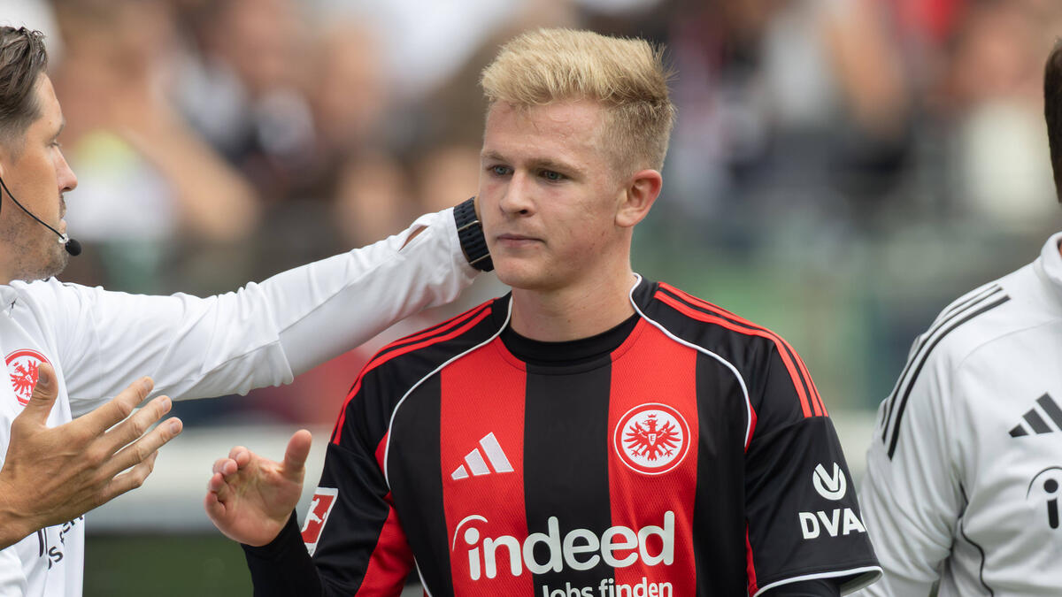 Jonathan Burkardt tut sich bei Eintracht Frankfurt noch ein wenig schwer