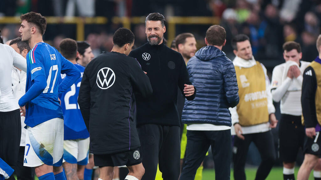 Sandro Wagner wird Trainer beim FC Augsburg Sandro Wagner wird Trainer beim FC Augsburg
