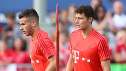 Benjamin Pavard (r.) wechselte vom VfB Stuttgart zum FC Bayern