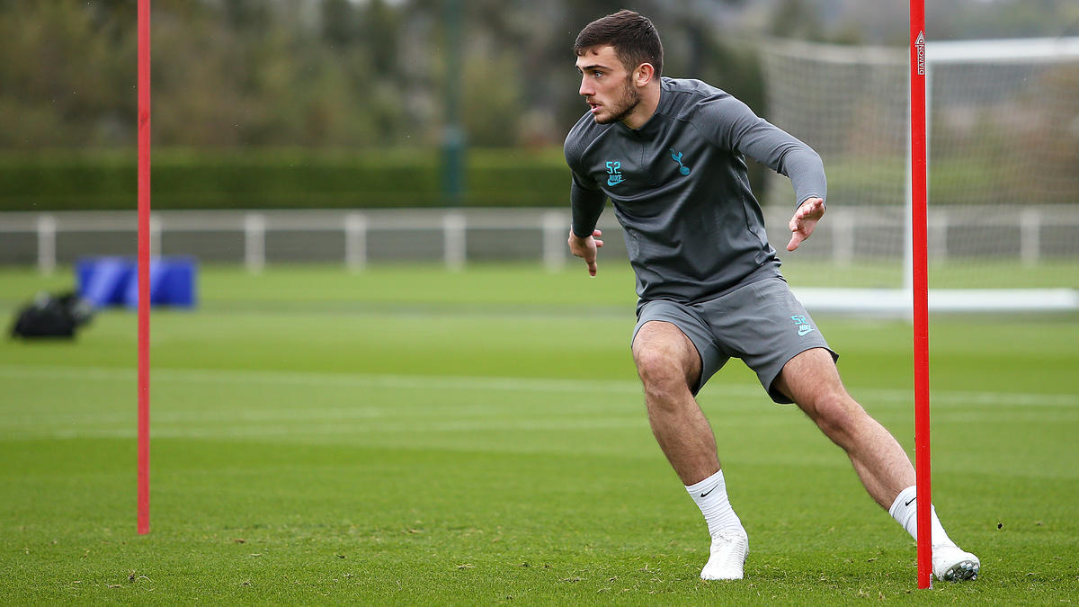Troy Parrott soll beim FC Bayern und beim BVB auf der Wunschliste stehen Troy Parrott soll beim FC Bayern und beim BVB auf der Wunschliste stehen