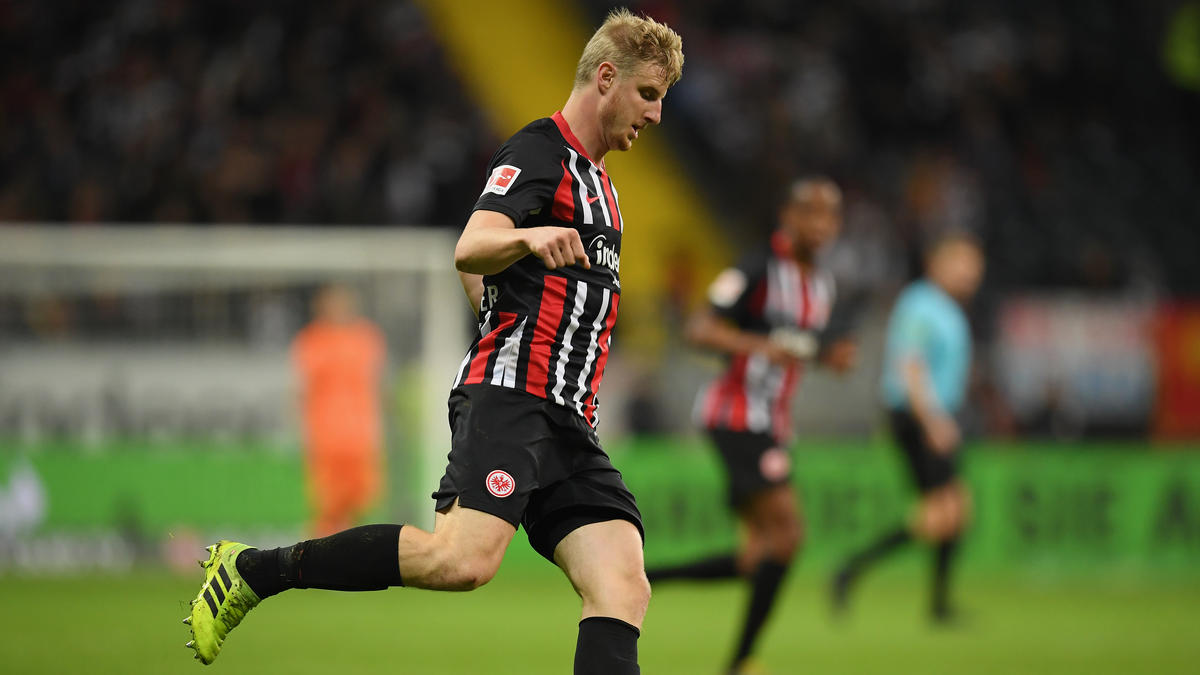 Wechselt Martin Hinteregger von Eintracht Frankfurt auf die Insel? Wechselt Martin Hinteregger von Eintracht Frankfurt auf die Insel?
