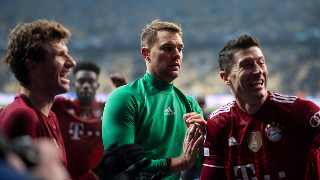 Thomas Müller, Manuel Neuer und Lewandowski (v.l.n.r.) sind drei der wichtigsten Säulen beim FC Bayern Thomas Müller, Manuel Neuer und Lewandowski (v.l.n.r.) sind drei der wichtigsten Säulen beim FC Bayern