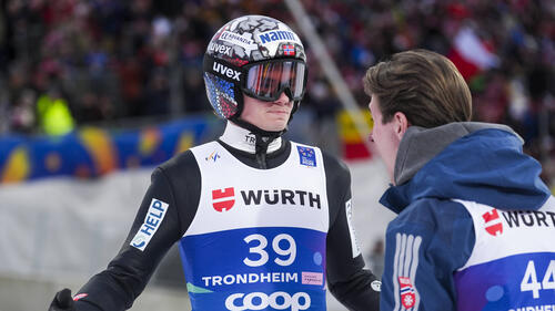 Marius Lindvik wurde wie Teamkollege Johann André Forfang erneut gesperrt
