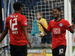 Raffael (r.) und sein Bruder Ronny spielten 2011 noch gemeinsam für Hertha BSC
