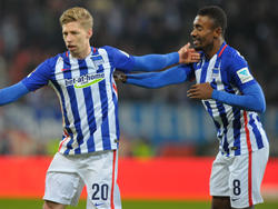 Mitchell Weiser (l.) machte zuletzt durch starke Leistungen auf der Außenbahn auf sich aufmerksam