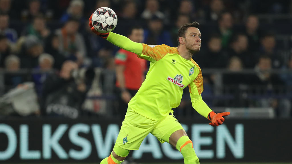 Jiri Pavlenka musste aufgrund einer Oberschenkelverletzung gegen den SC Freiburg zur Halbzeit ausgewechselt werden