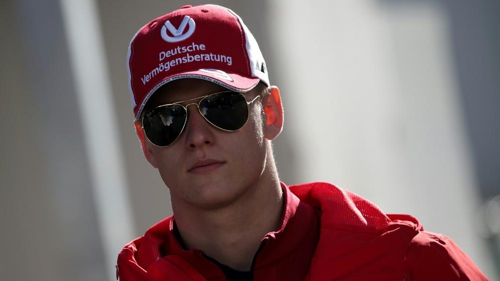 Mick Schumacher fährt das Weltmeister-Auto seines Vaters Mick Schumacher fährt das Weltmeister-Auto seines Vaters