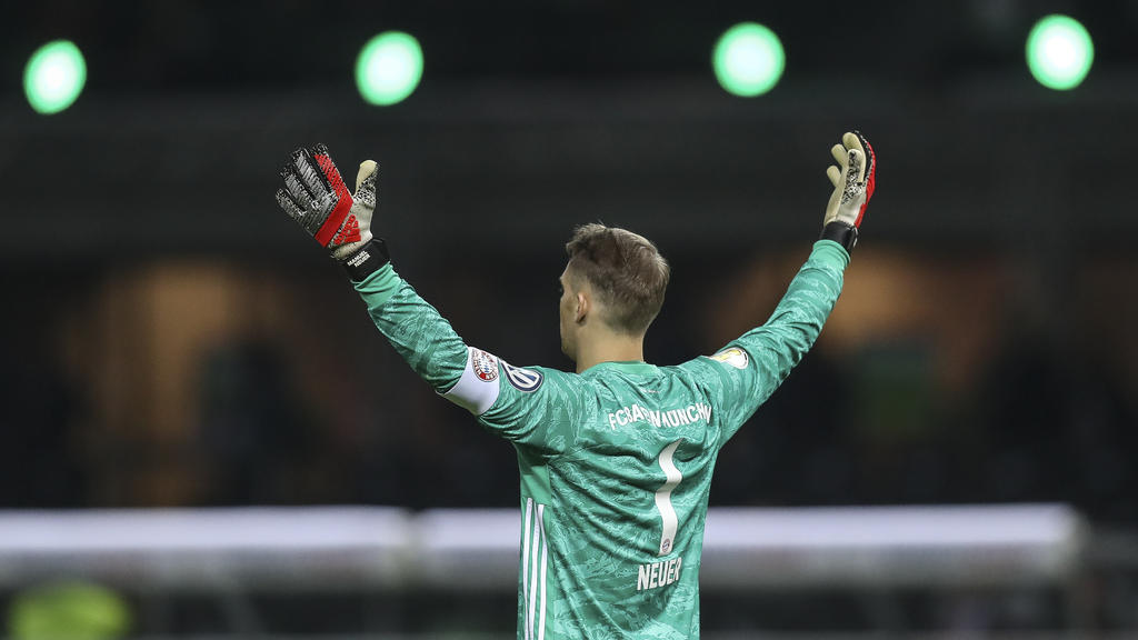 Manuel Neuer trägt die Armbinde beim FC Bayern Manuel Neuer trägt die Armbinde beim FC Bayern
